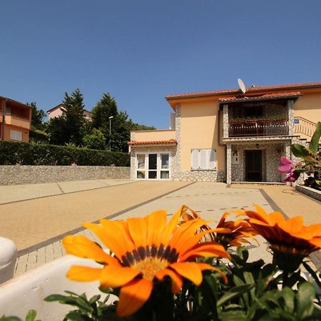 Apartments Nevenka K. Čižići 외부 사진