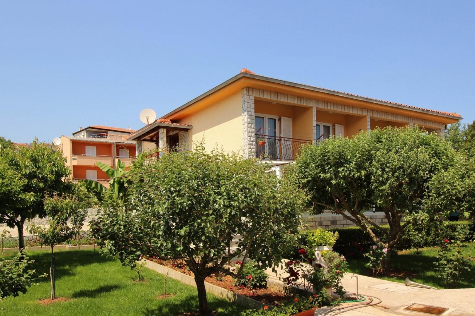 Apartments Nevenka K. Čižići 외부 사진